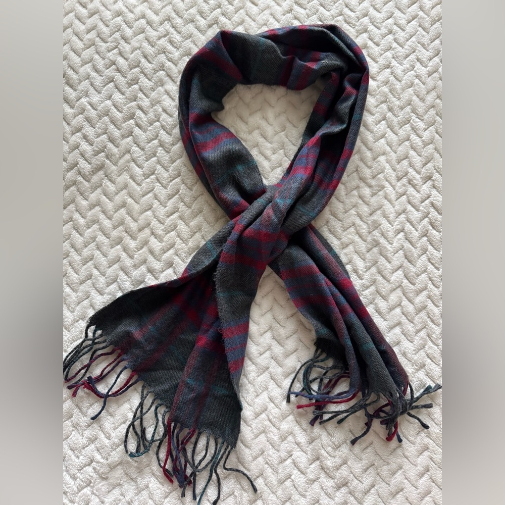 Christian Dior Monsieur “Cashmaire” scarf.